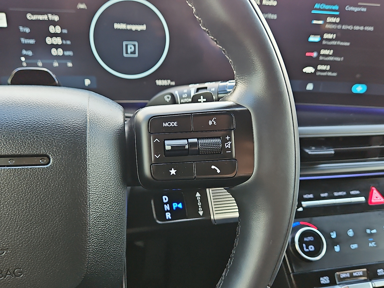 2025 Hyundai Santa Fe photo 19 of 20