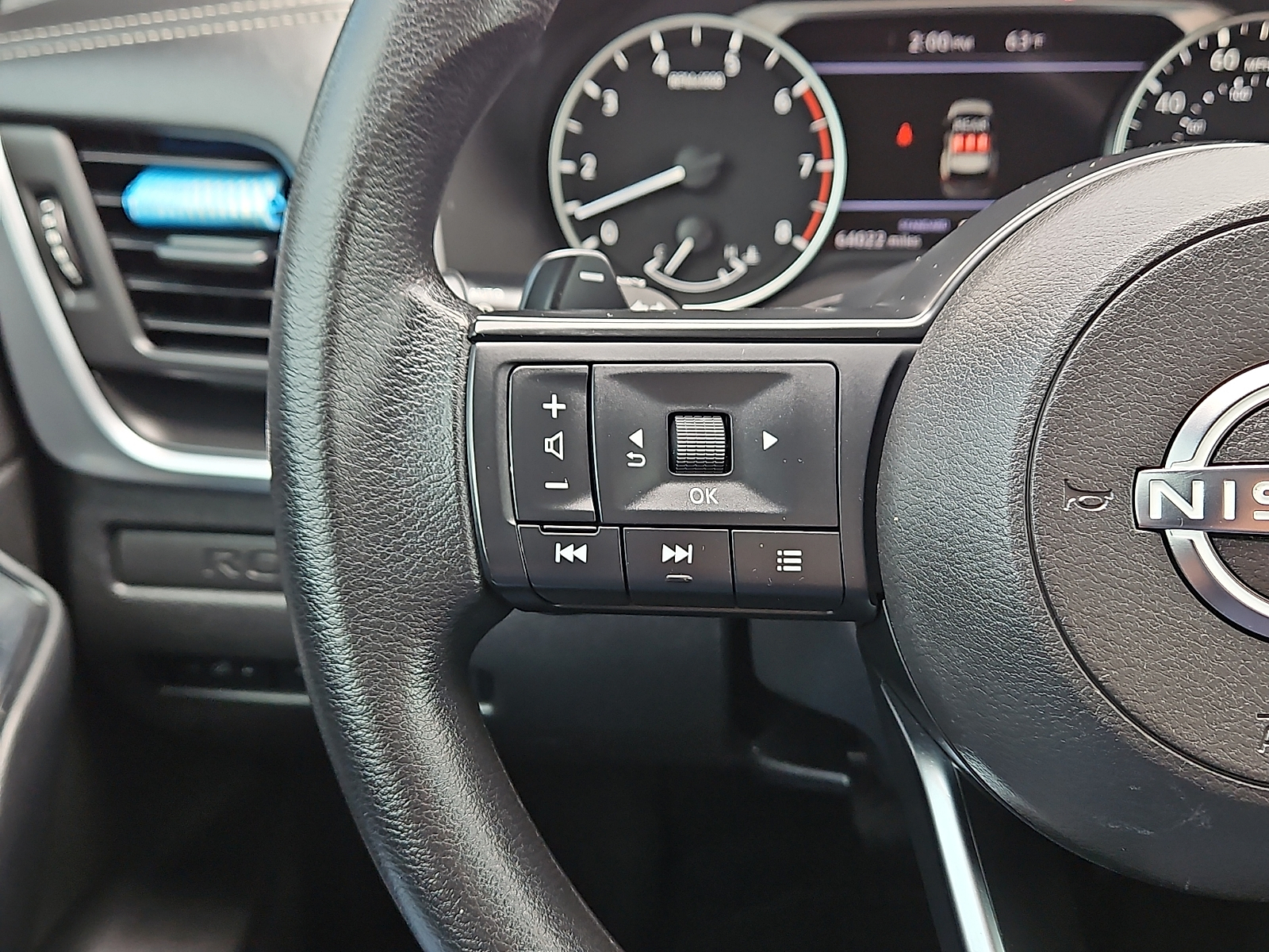2024 Nissan Rogue photo 16 of 20
