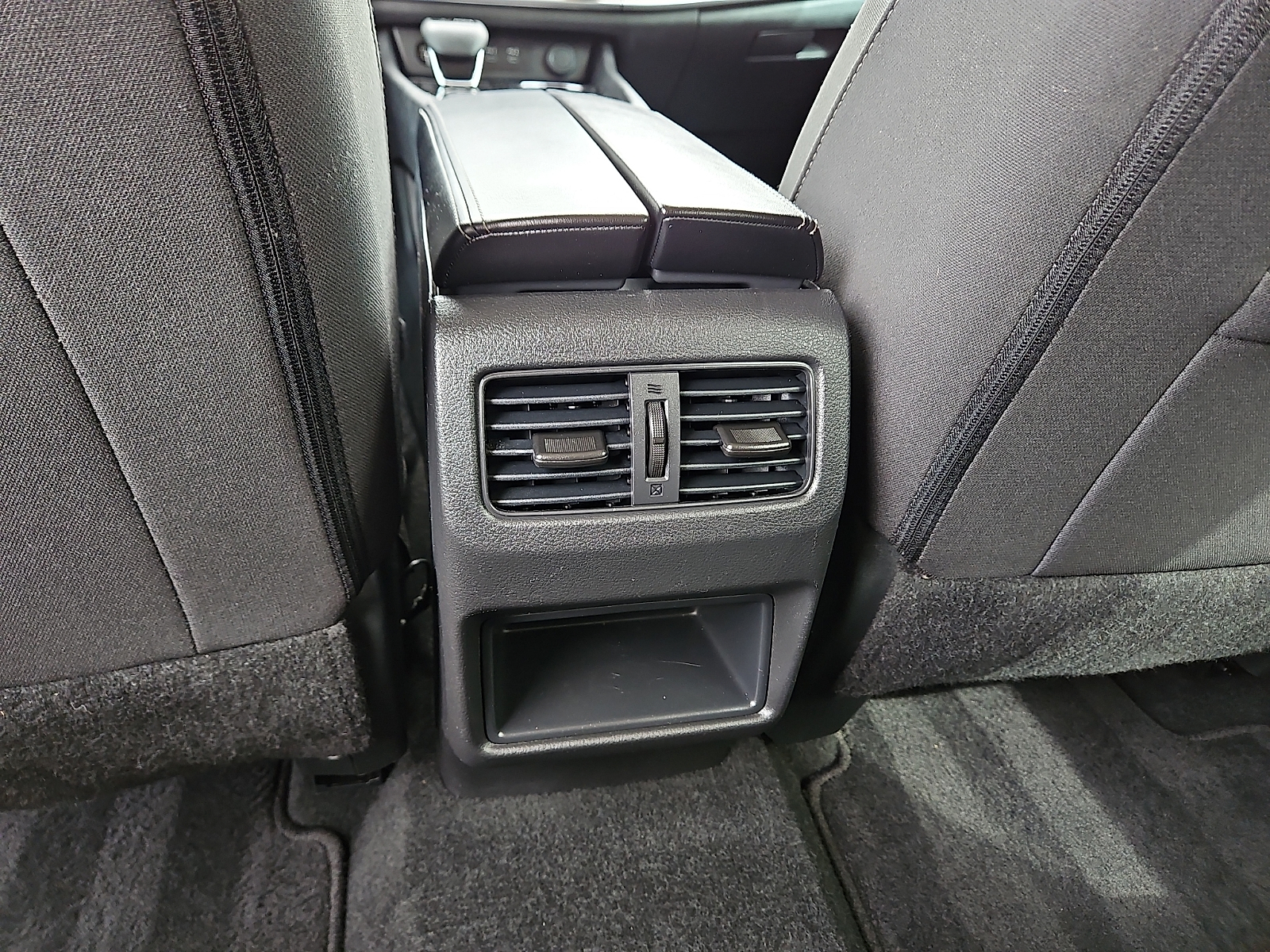 2024 Nissan Rogue photo 8 of 20