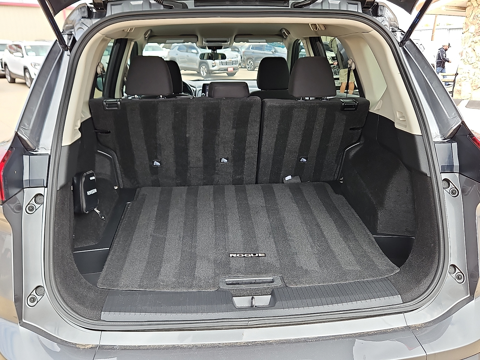 2024 Nissan Rogue photo 6 of 20