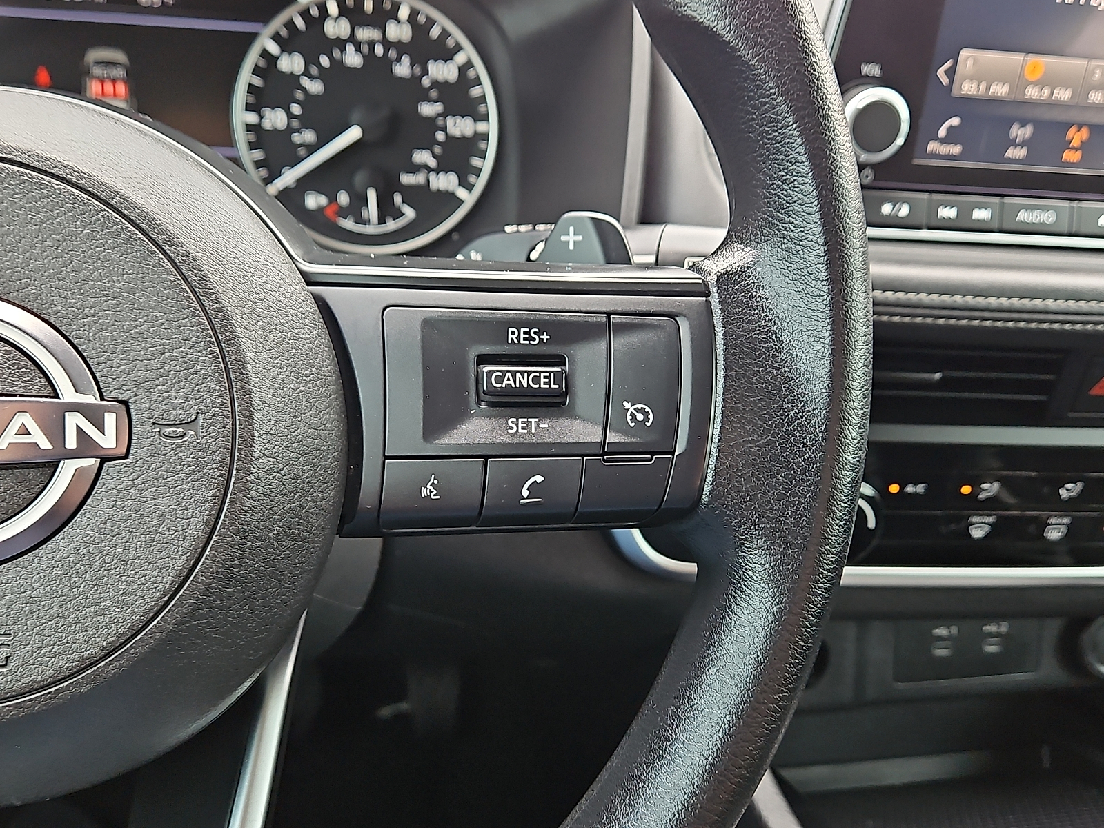 2024 Nissan Rogue photo 17 of 20