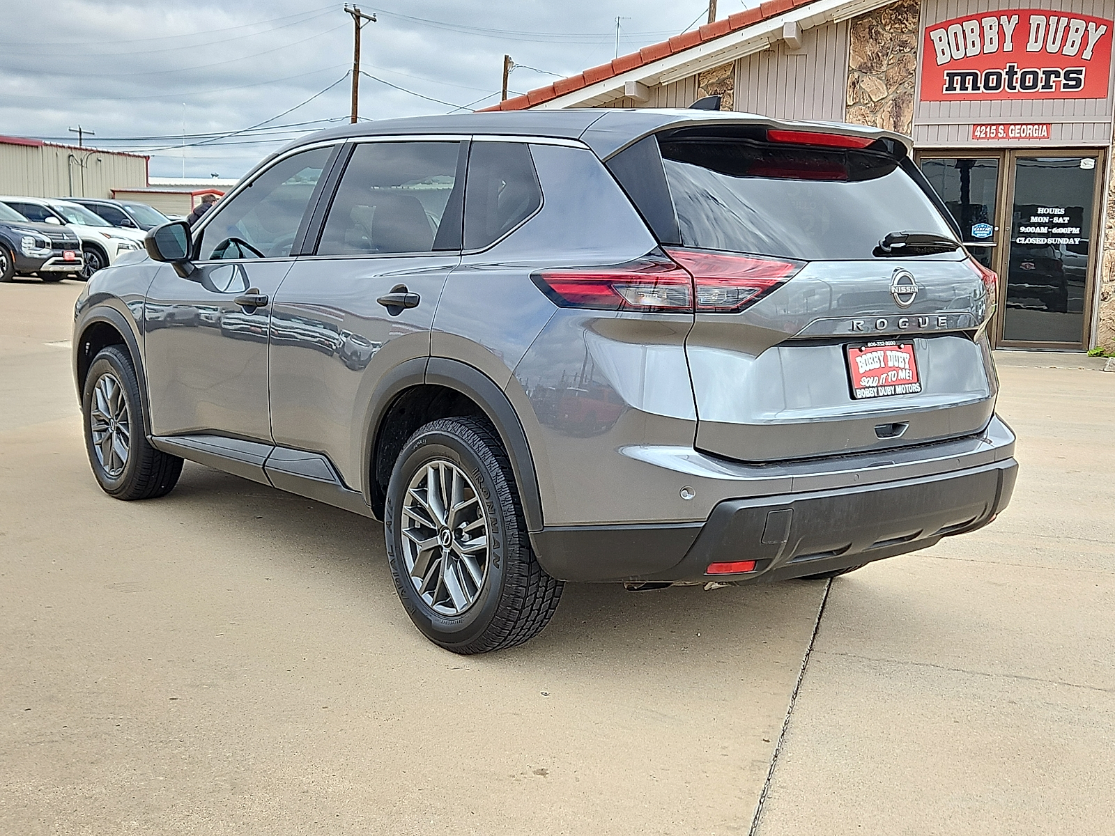 2024 Nissan Rogue photo 2 of 20