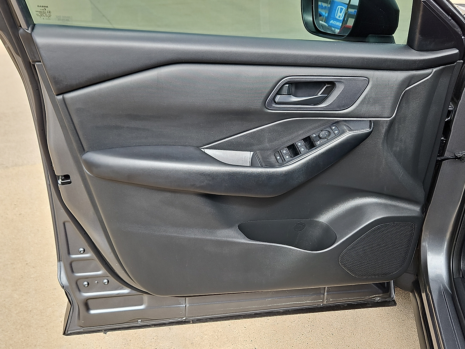 2024 Nissan Rogue photo 12 of 20
