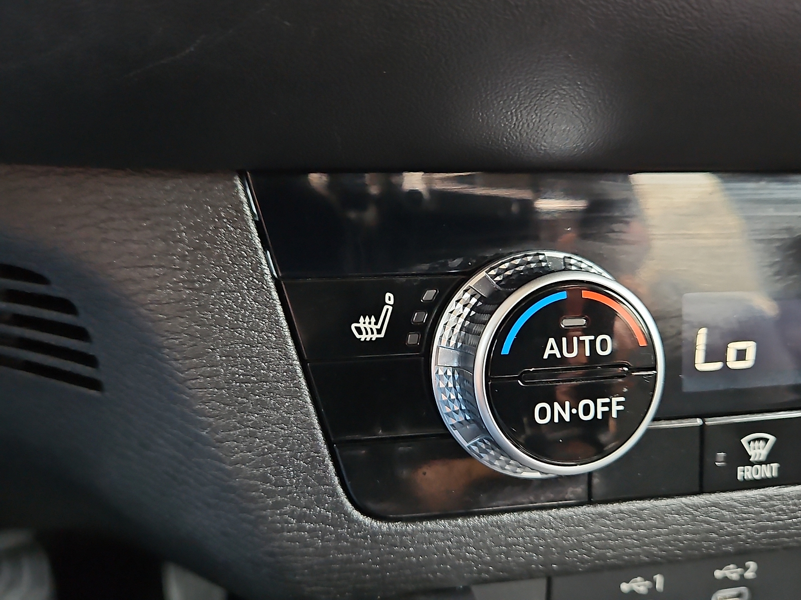 2025 Mitsubishi Outlander photo 20 of 20