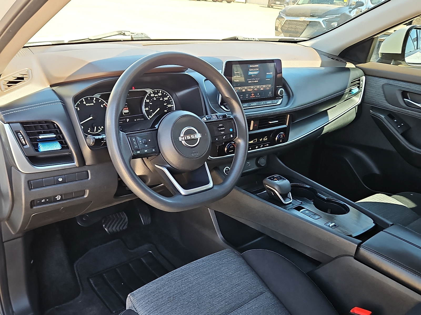 2023 Nissan Rogue photo 11 of 20