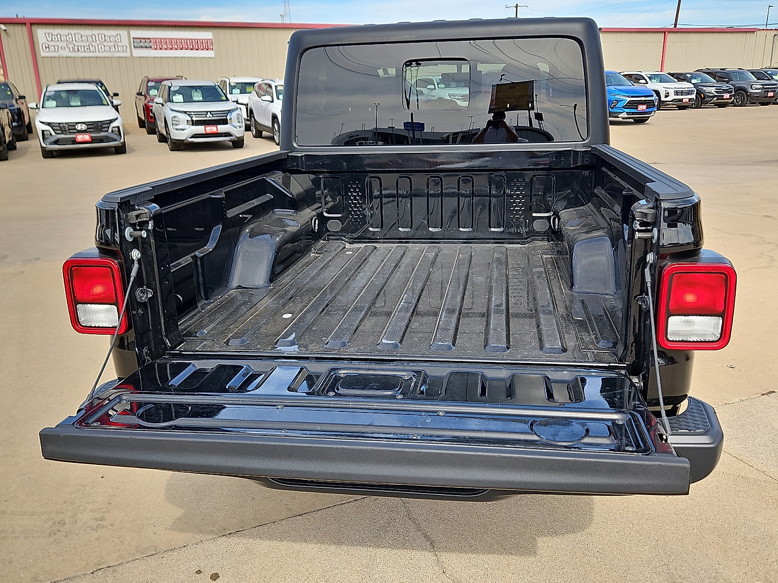 2023 Jeep Gladiator photo 6 of 20