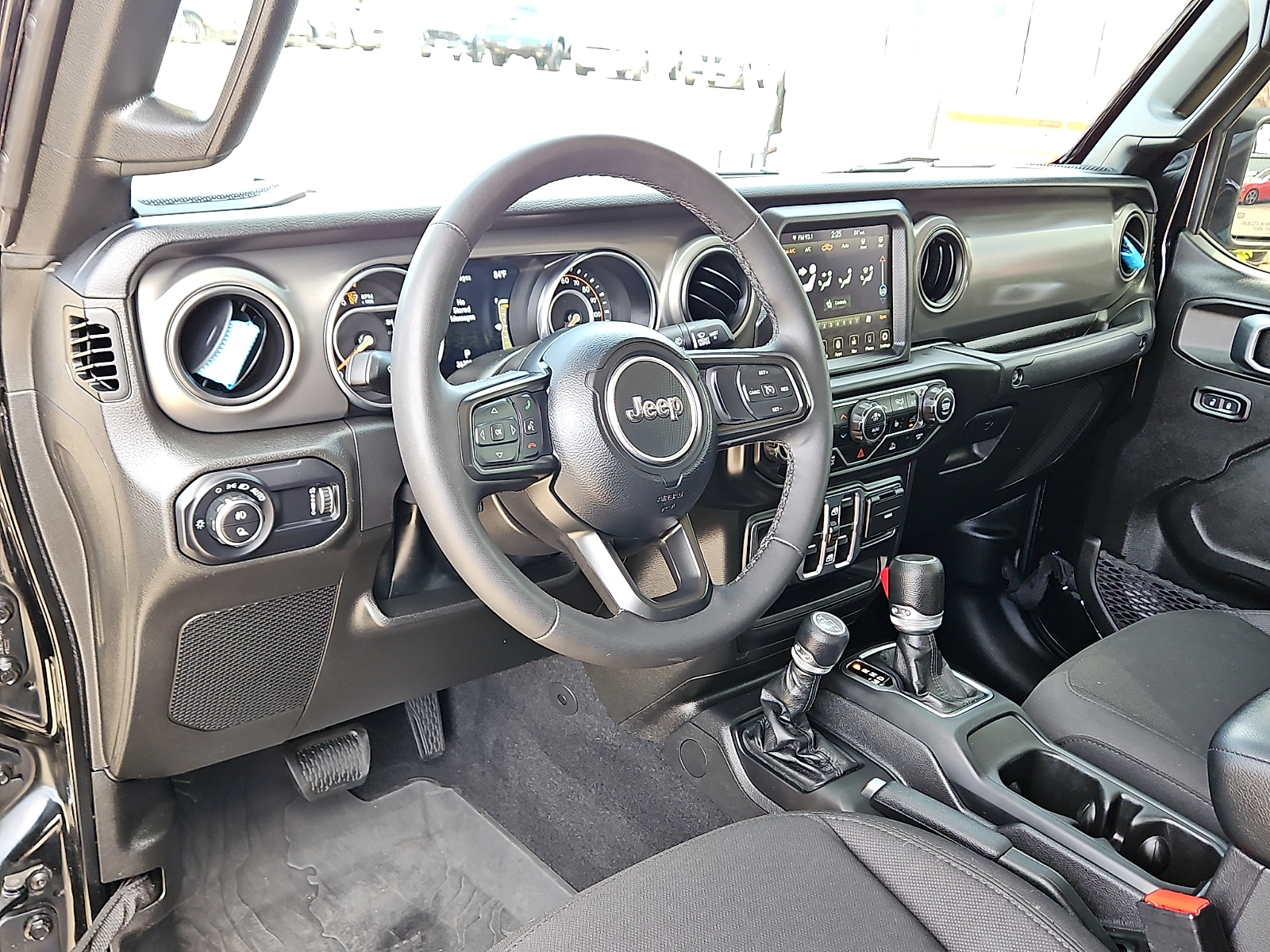 2023 Jeep Gladiator photo 11 of 20