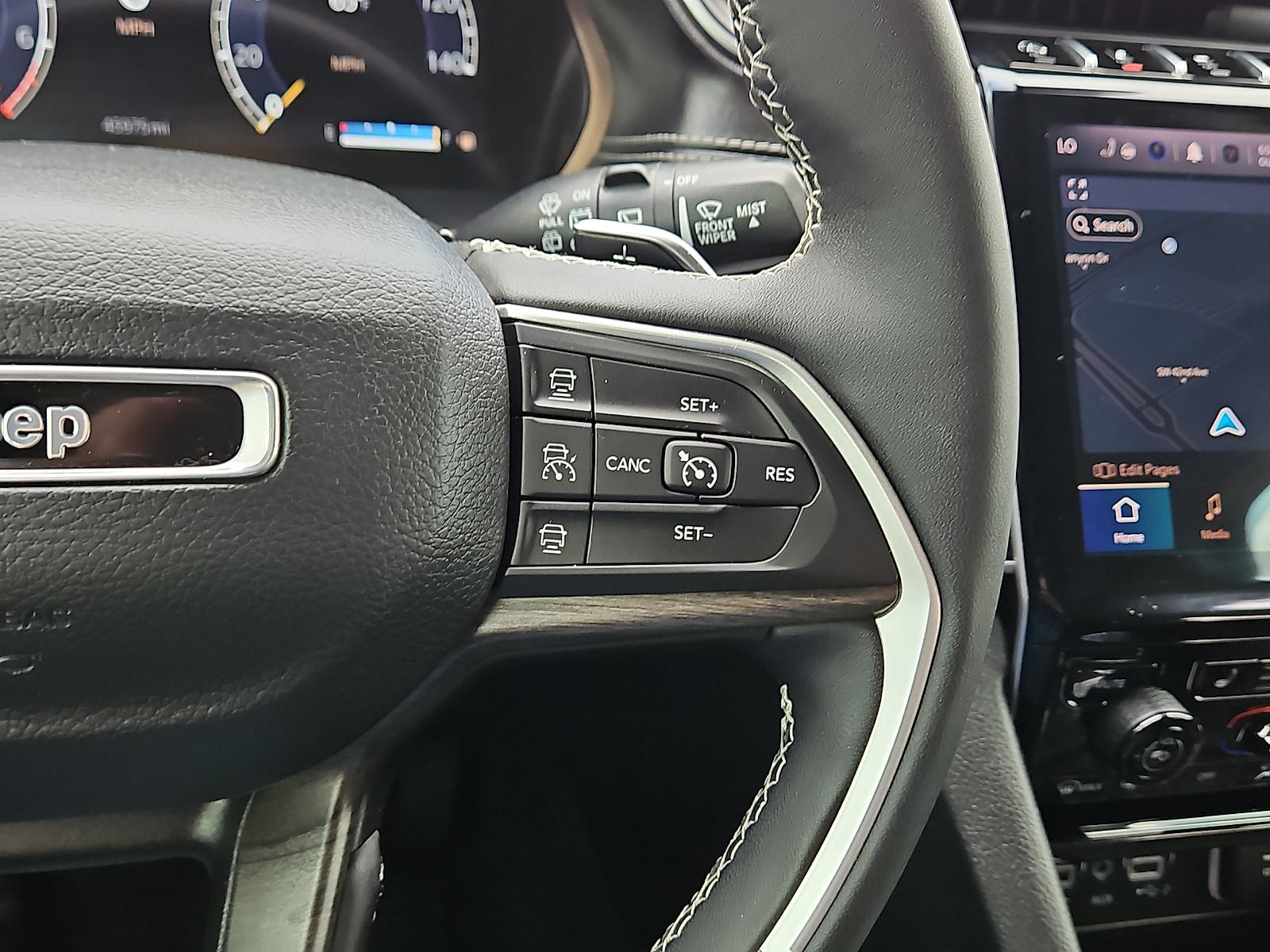 2023 Jeep Grand Cherokee photo 19 of 20