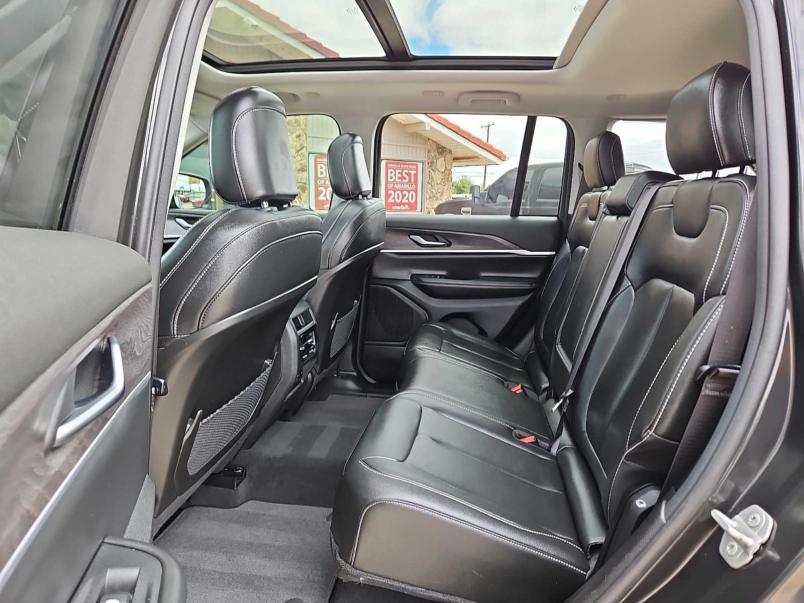 2023 Jeep Grand Cherokee photo 9 of 20