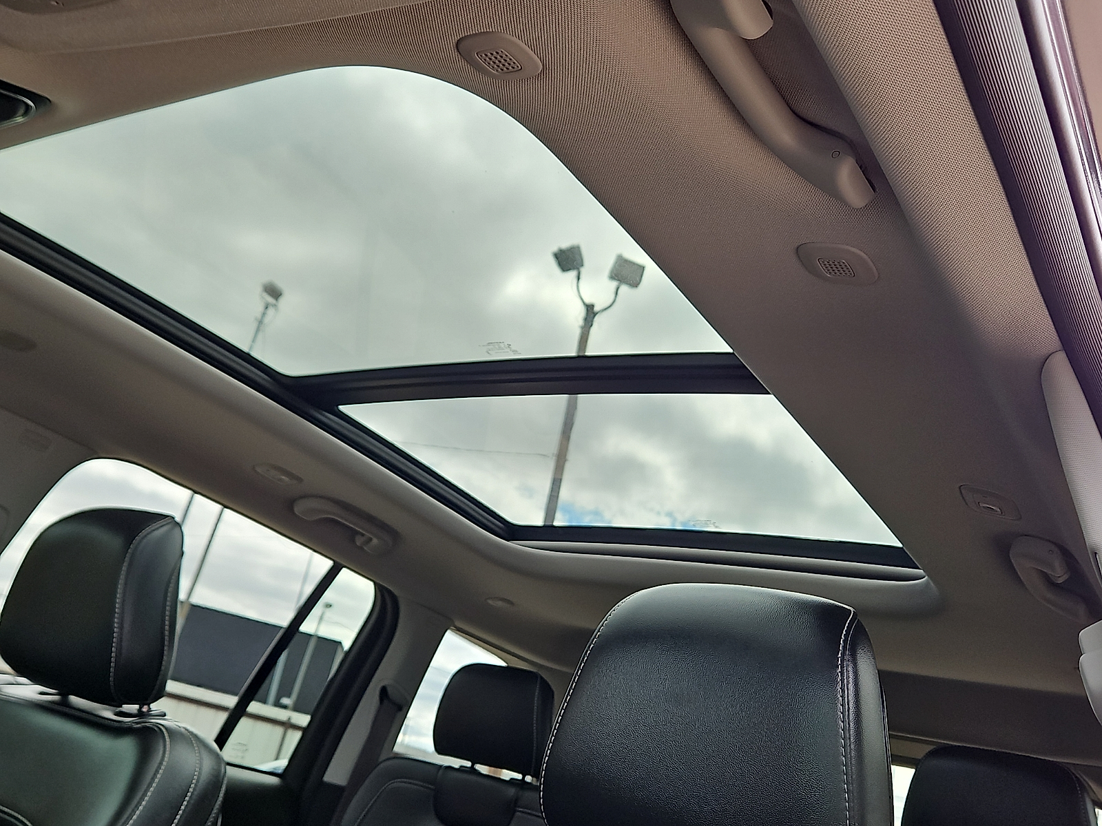 2023 Jeep Grand Cherokee photo 12 of 20