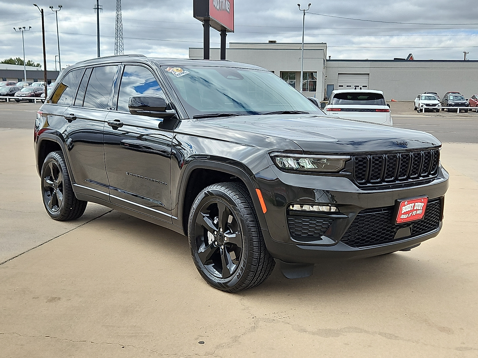 2023 Jeep Grand Cherokee photo 4 of 20