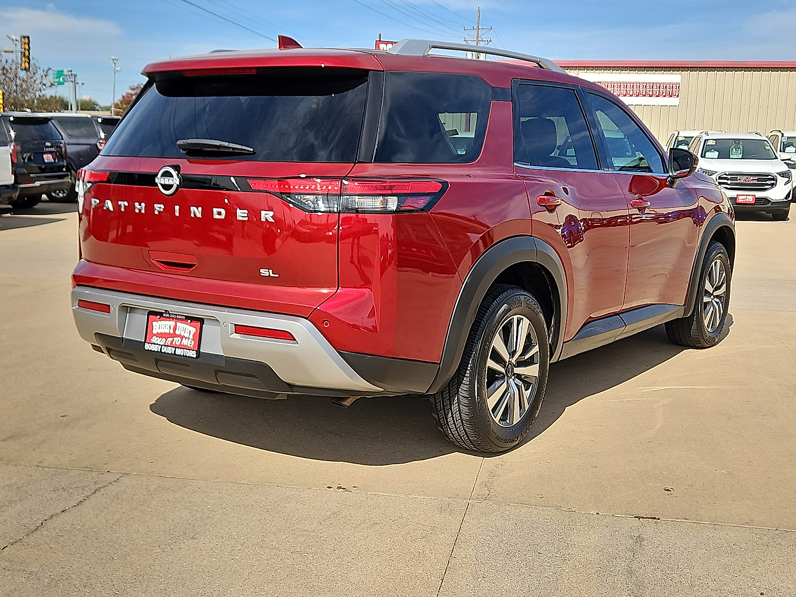2025 Nissan Pathfinder photo 3 of 20
