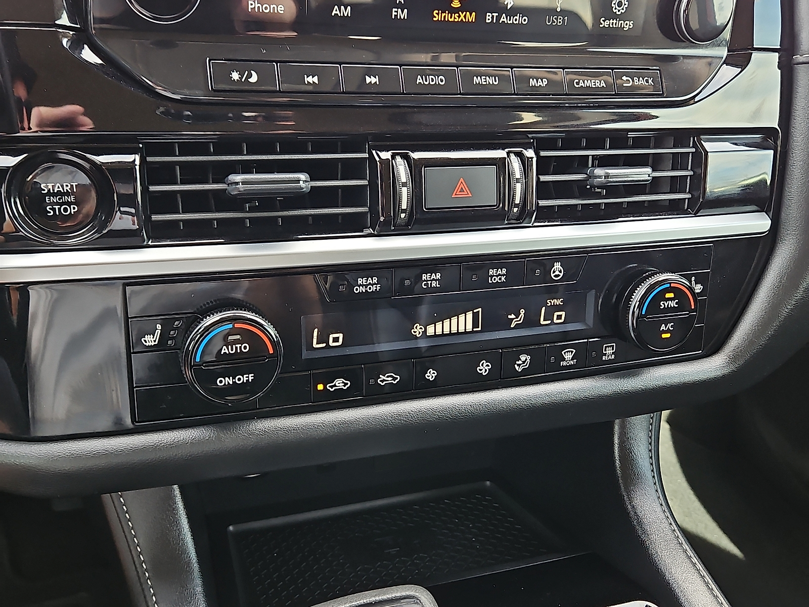 2025 Nissan Pathfinder photo 16 of 20