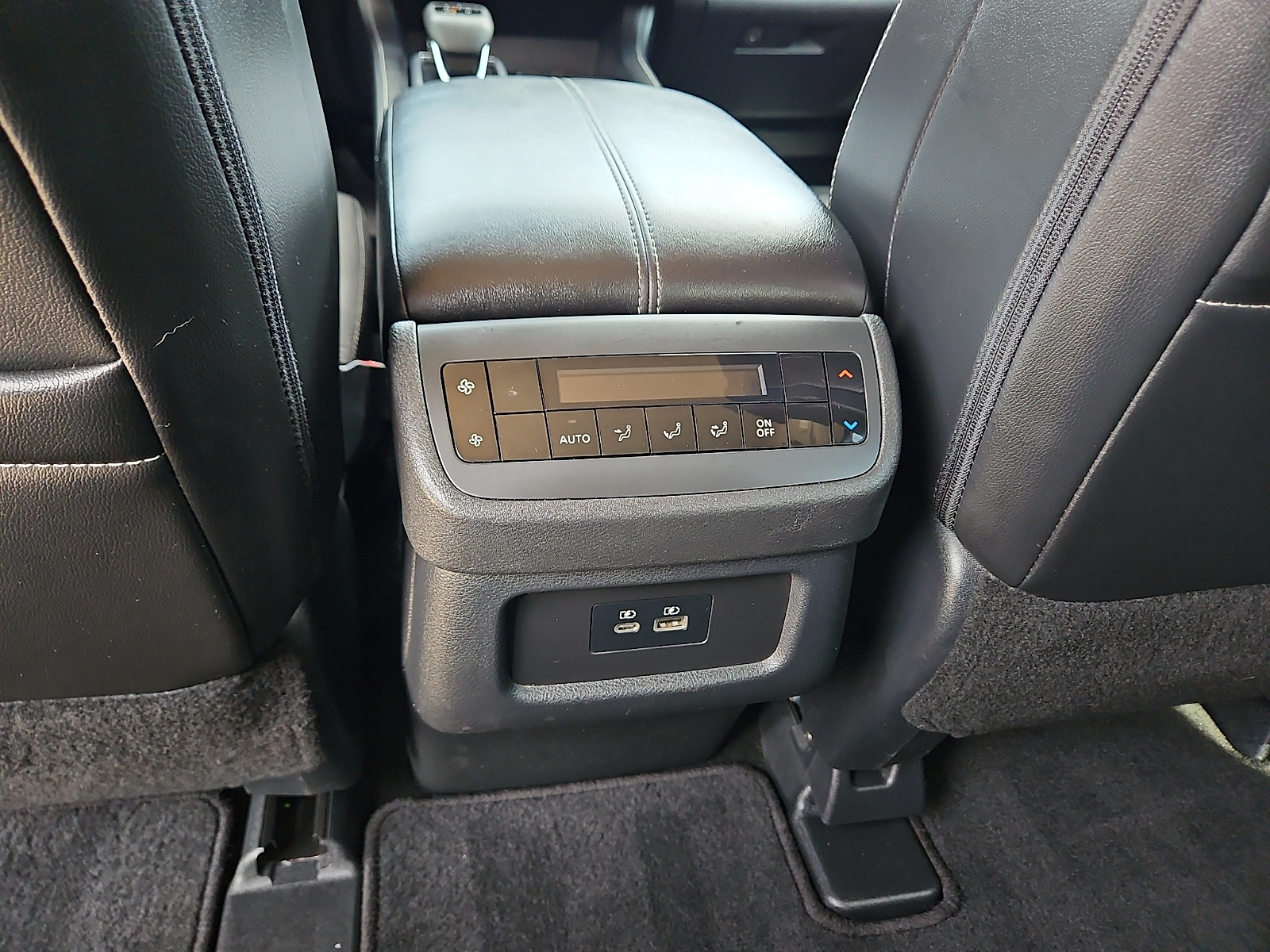 2025 Nissan Pathfinder photo 9 of 20