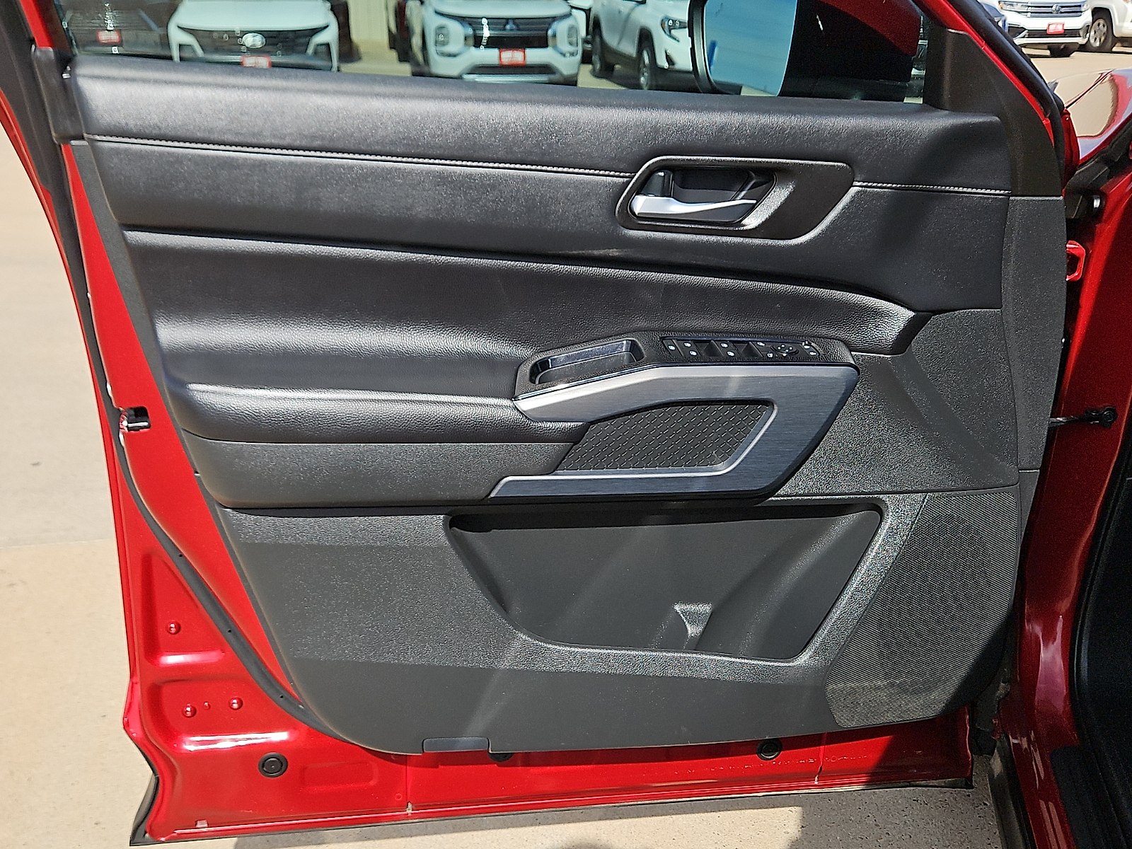 2025 Nissan Pathfinder photo 14 of 20