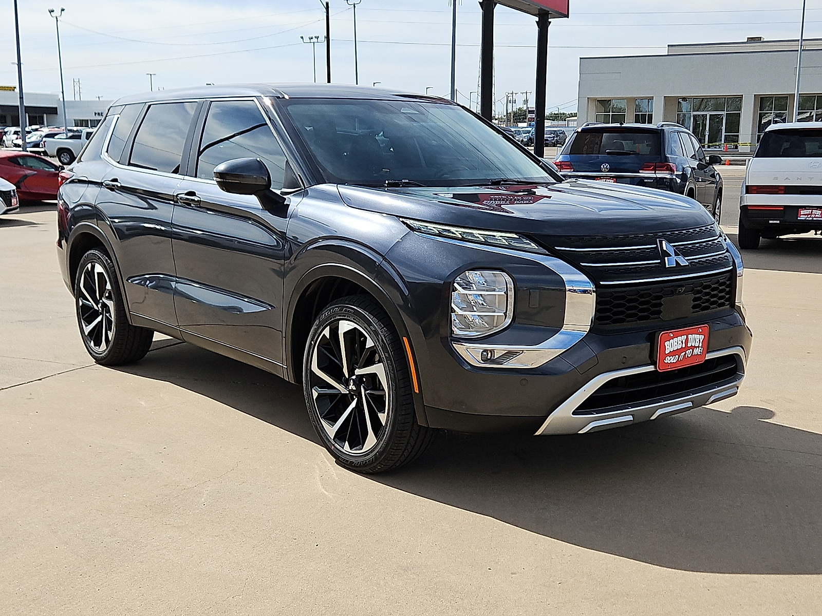 2024 Mitsubishi Outlander photo 4 of 20