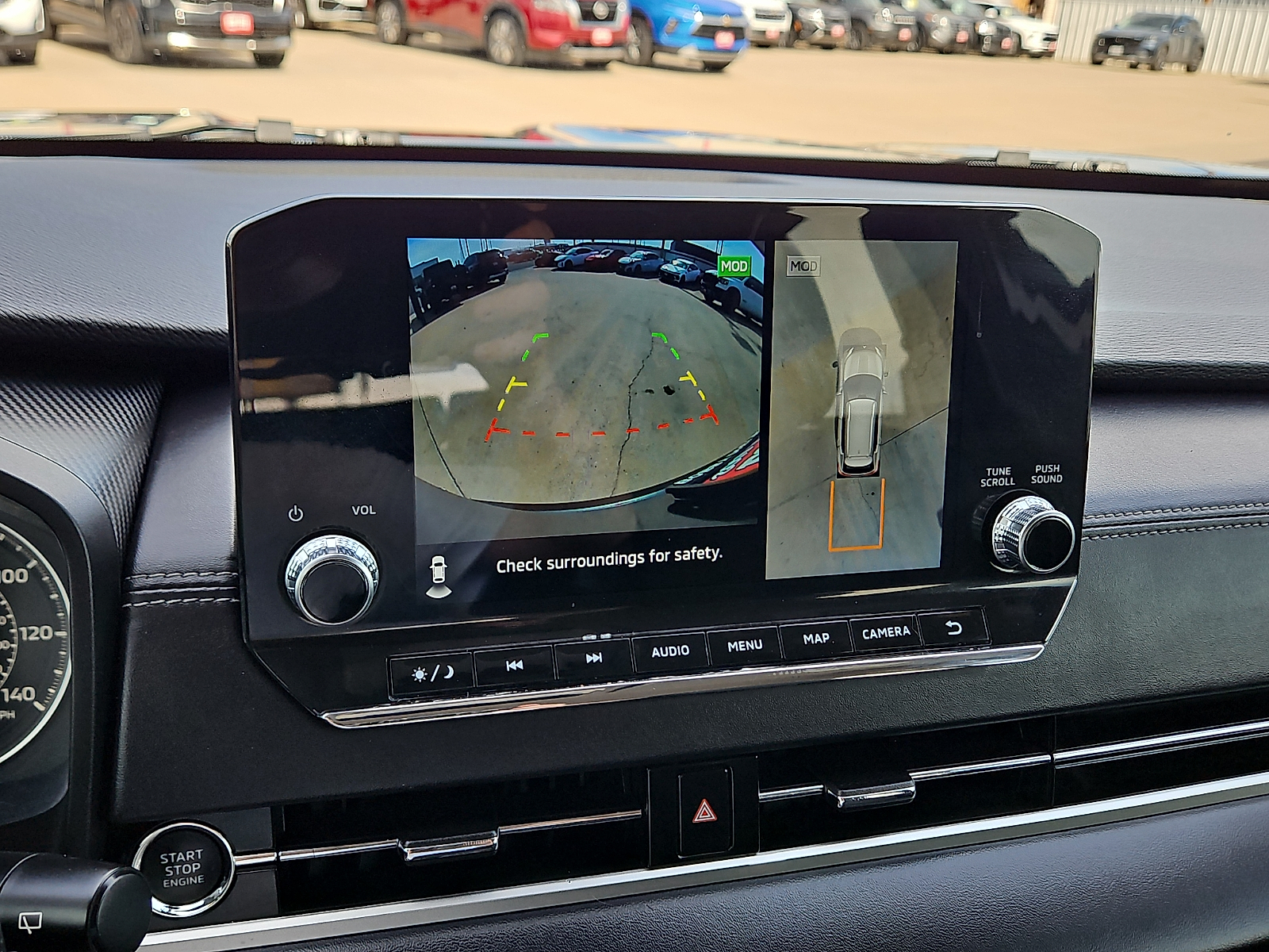 2024 Mitsubishi Outlander photo 16 of 20
