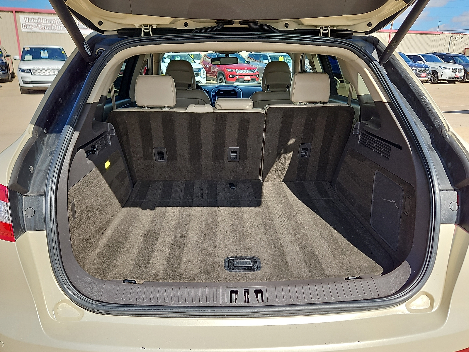 2016 Lincoln MKX photo 6 of 20