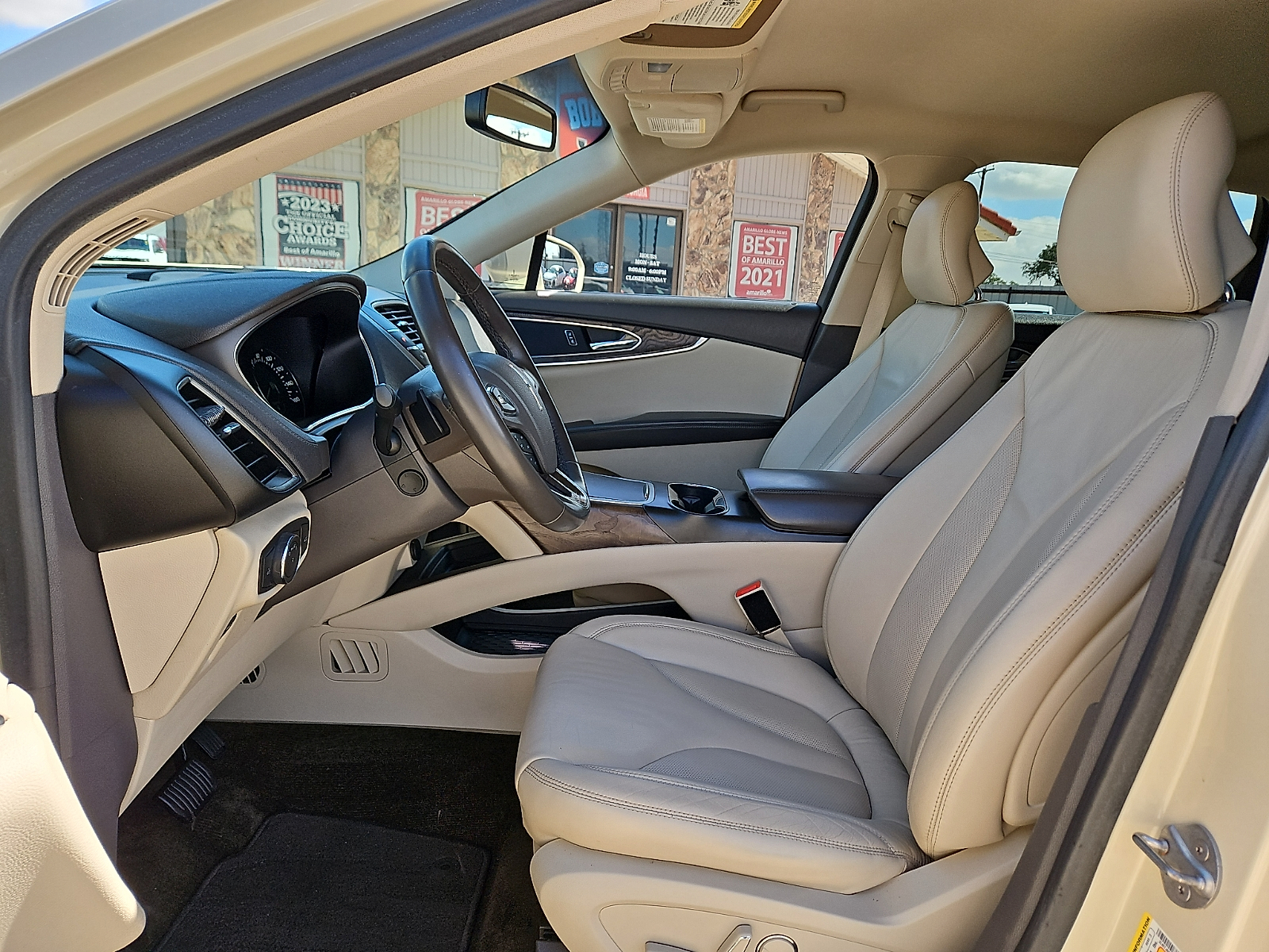 2016 Lincoln MKX photo 10 of 20