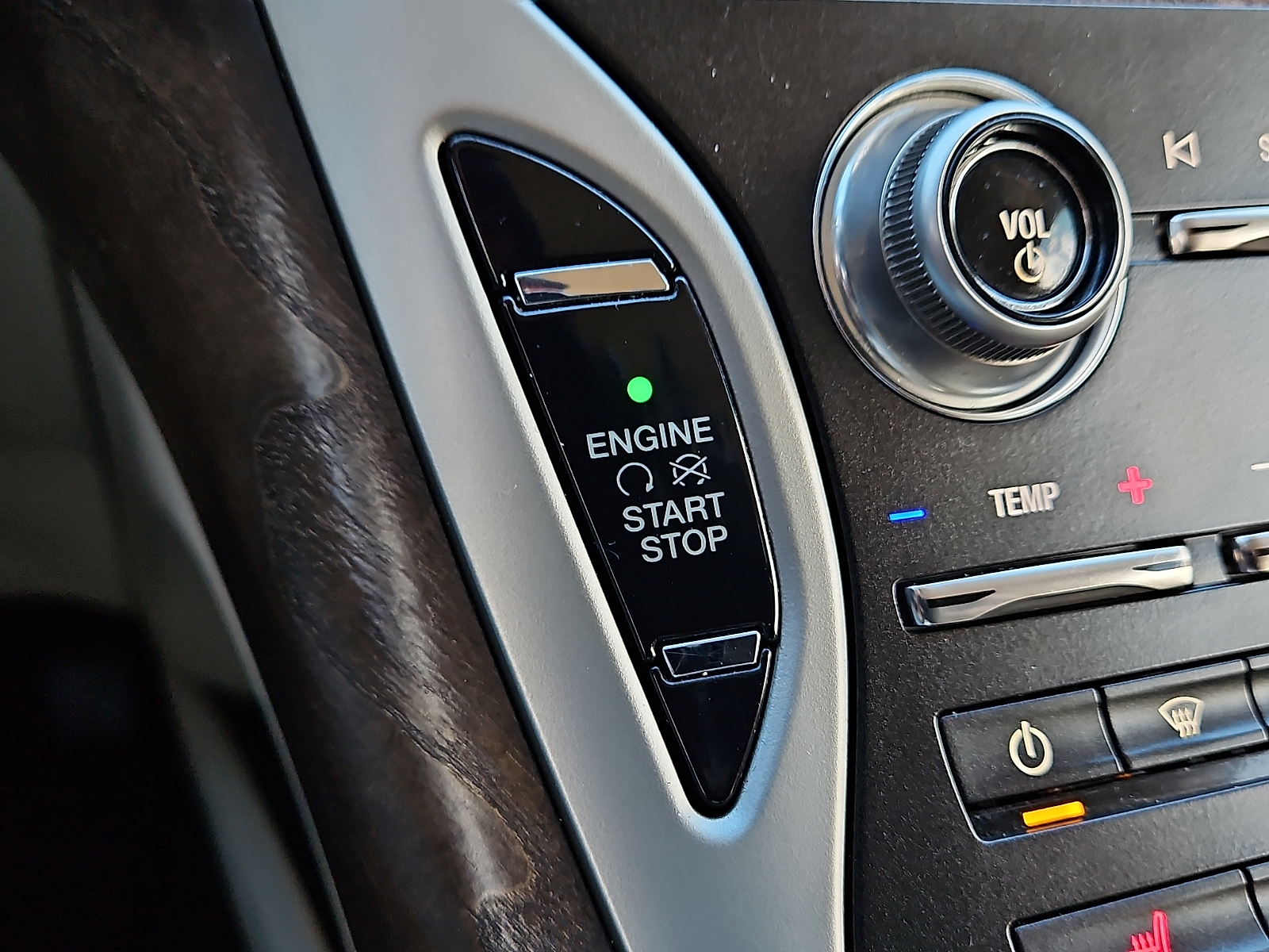 2016 Lincoln MKX photo 18 of 20