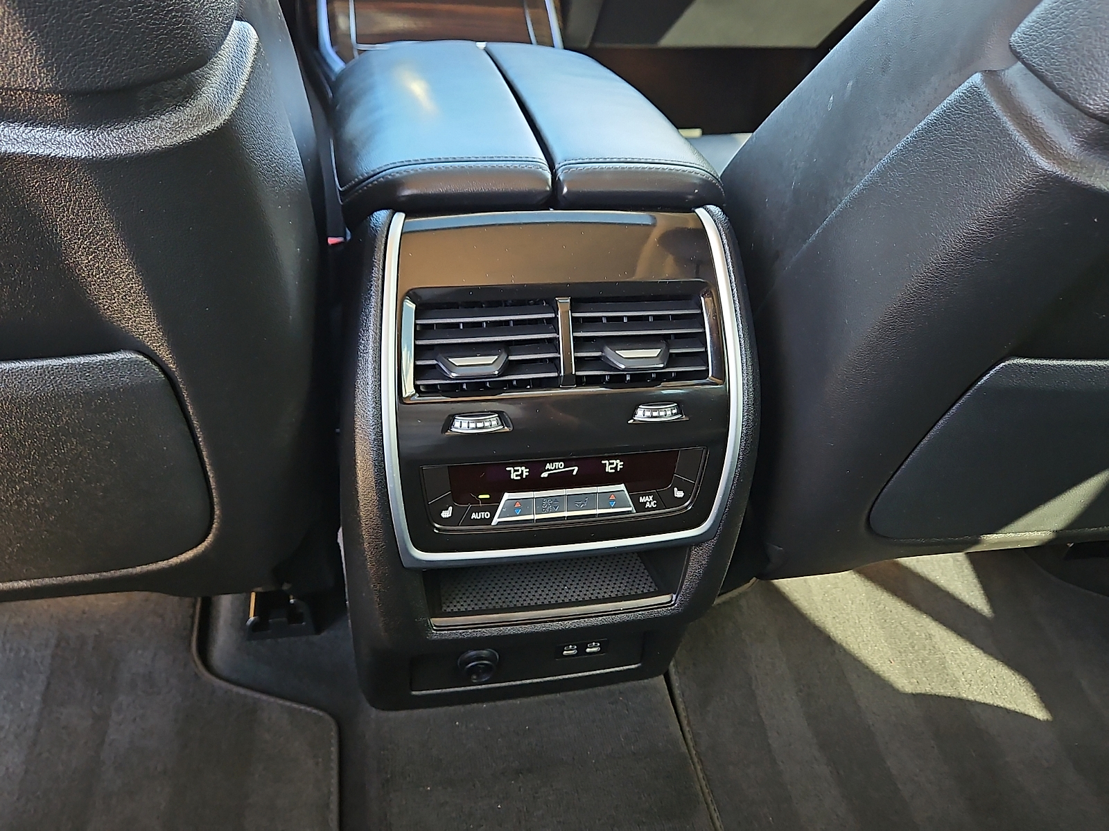 2026 BMW X7 photo 11 of 23