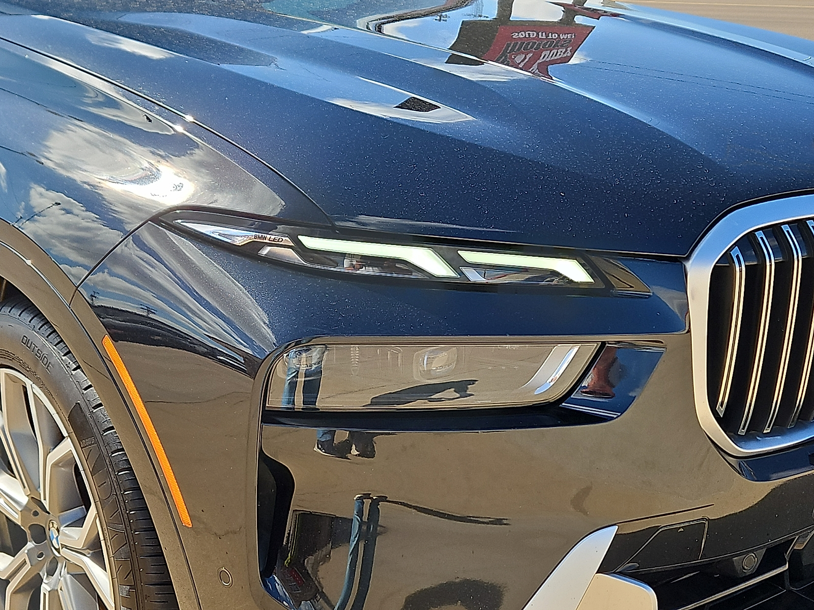 2026 BMW X7 photo 6 of 23