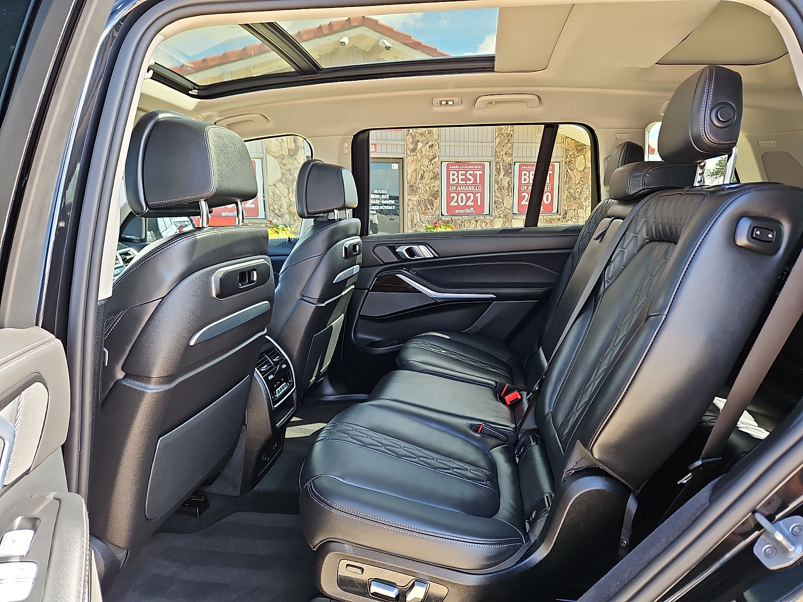 2026 BMW X7 photo 12 of 23