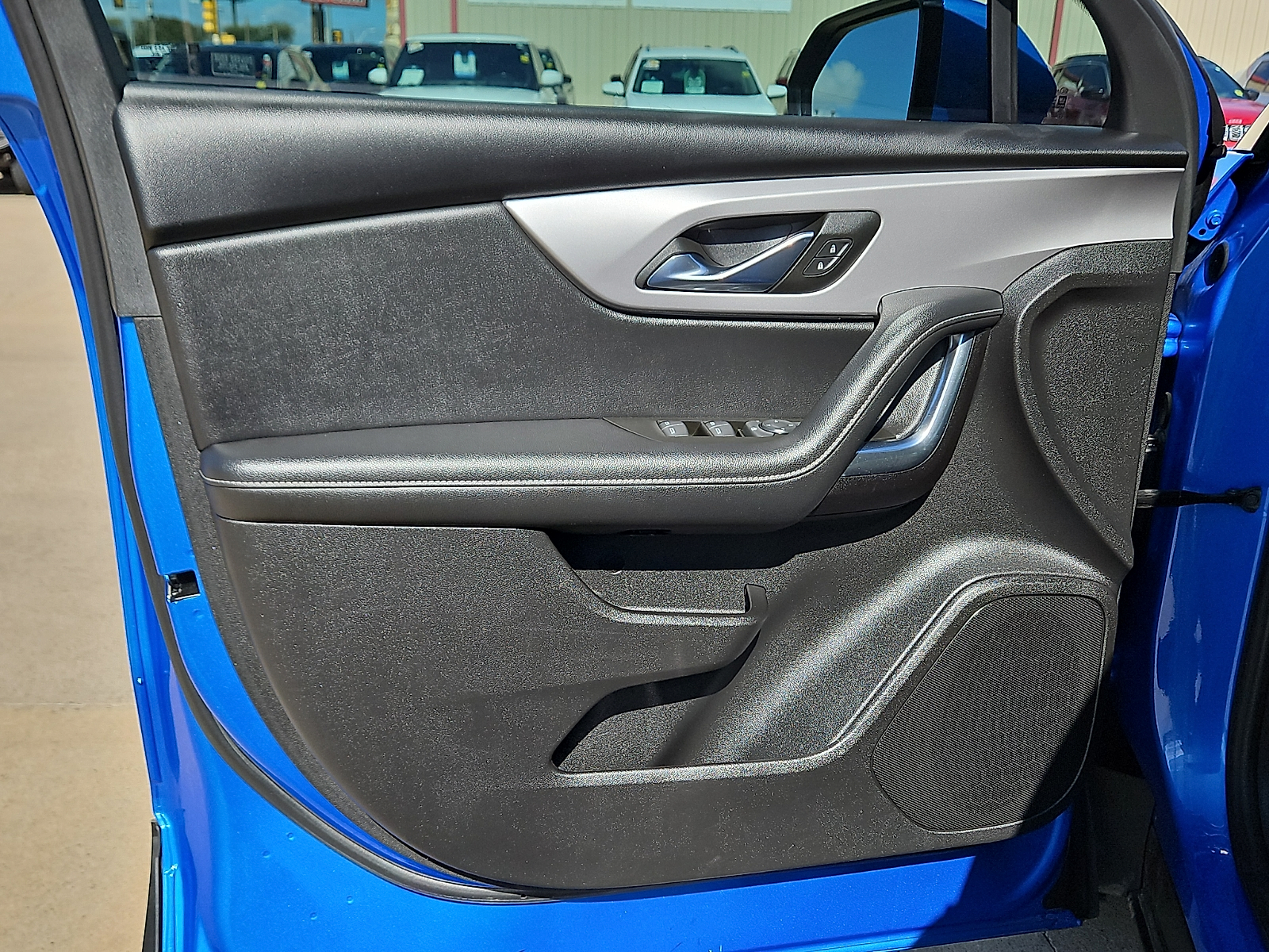 2025 Chevrolet Blazer photo 12 of 20