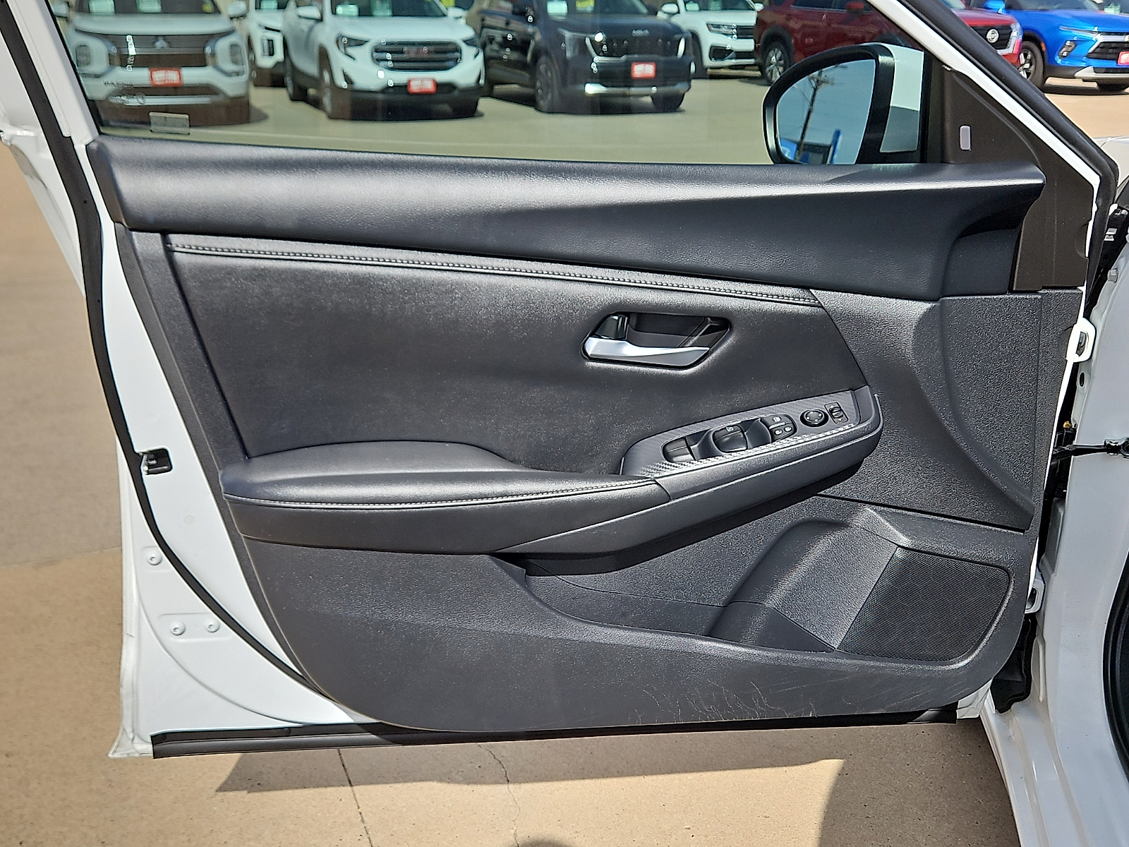 2025 Nissan Sentra photo 12 of 20
