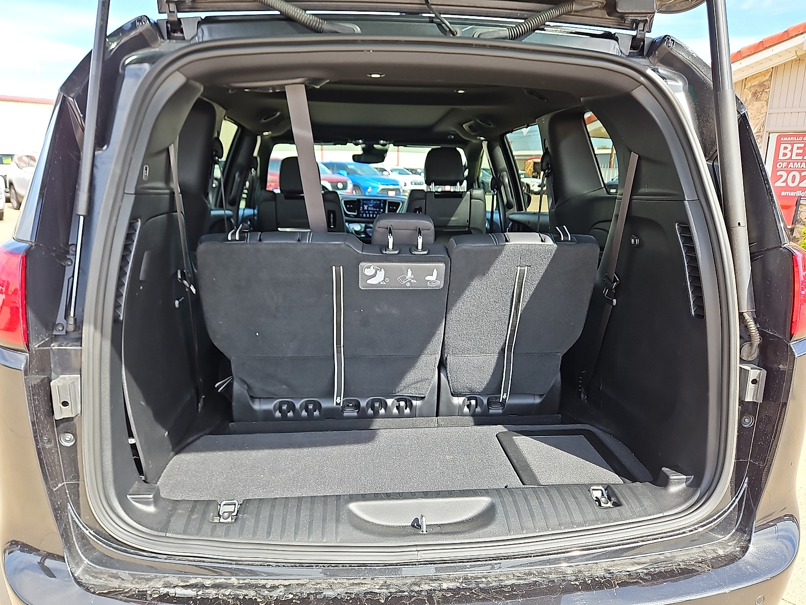 2019 Chrysler Pacifica photo 9 of 22