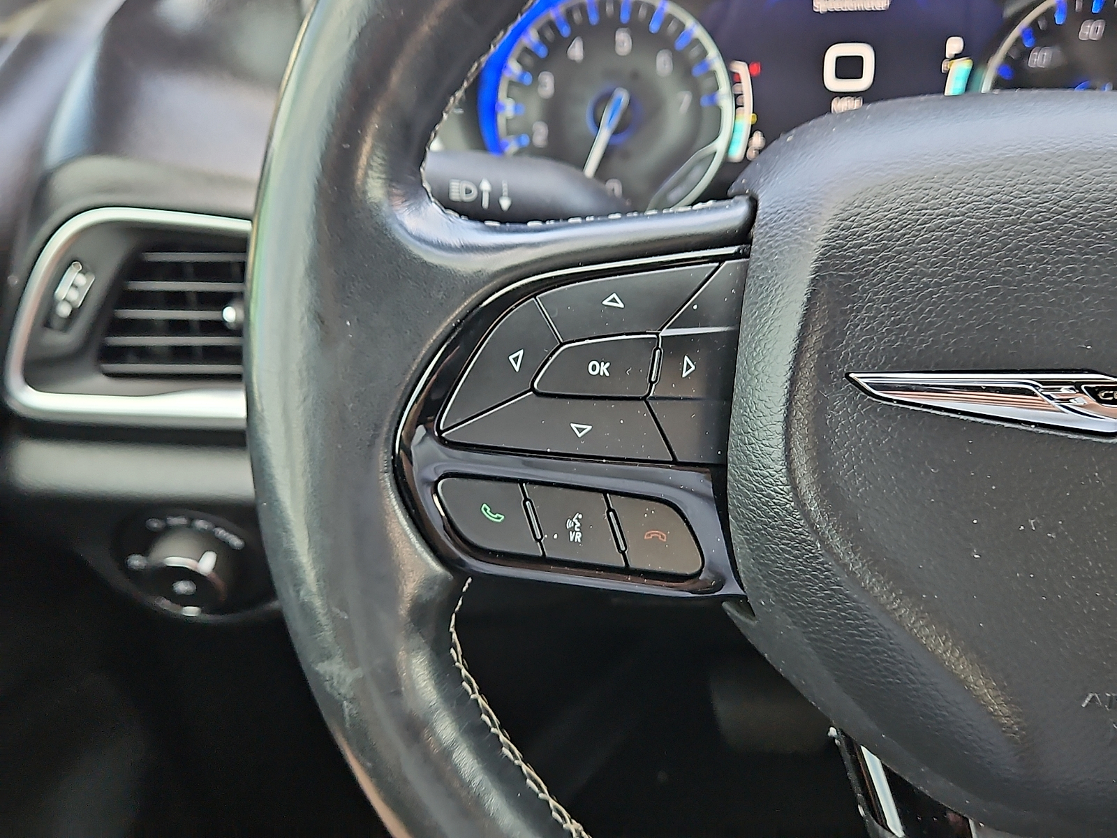 2019 Chrysler Pacifica photo 19 of 22