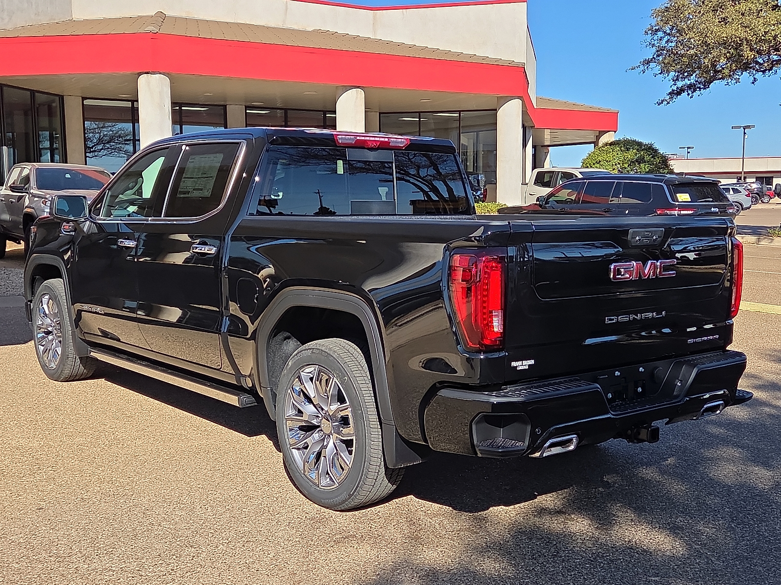 View vehicle photo 2