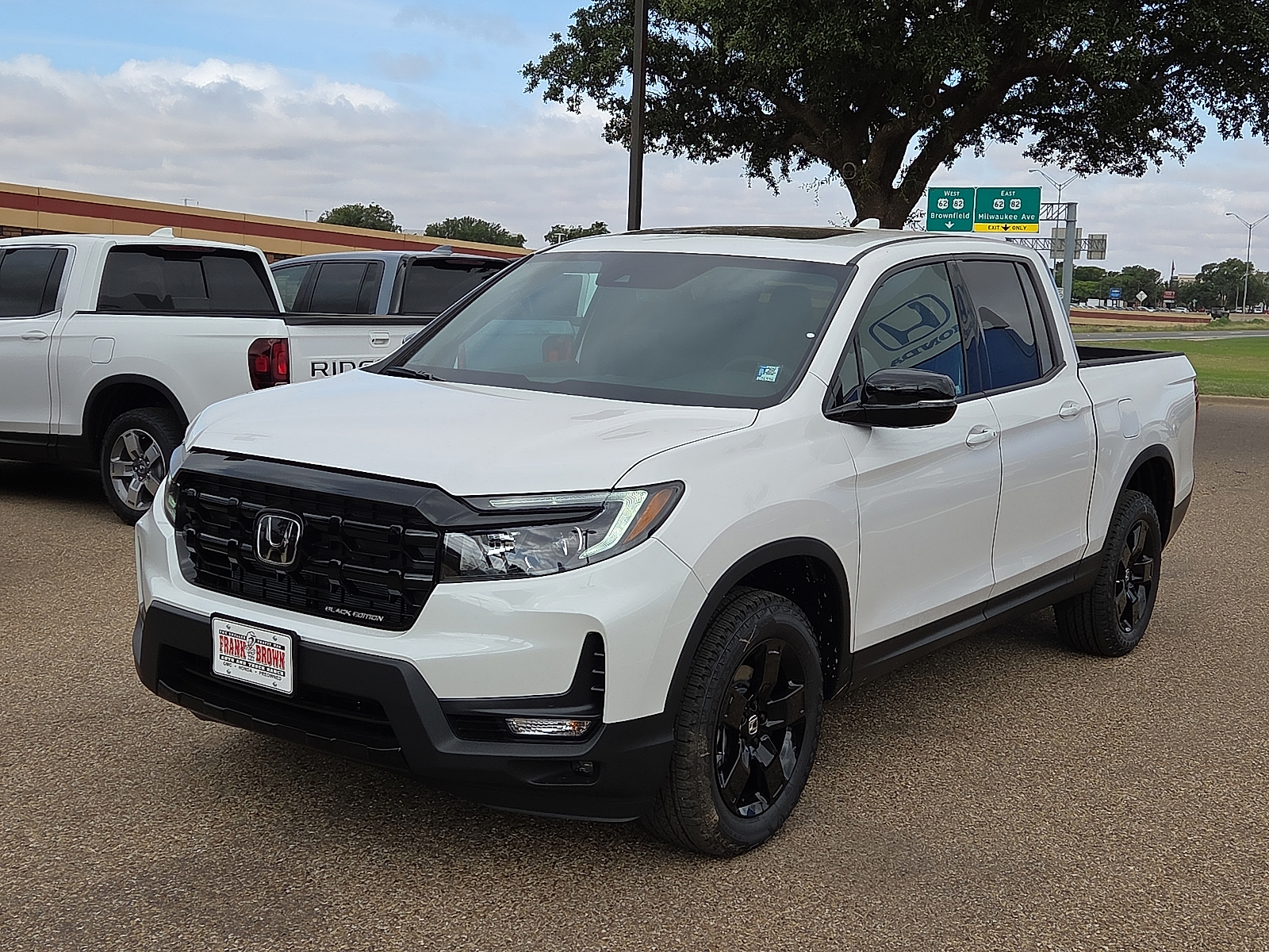 PLATINUM WHITE PEARL 2026 Honda Ridgeline Black Edition AWD Pickup Truck All-Wheel Drive Automatic