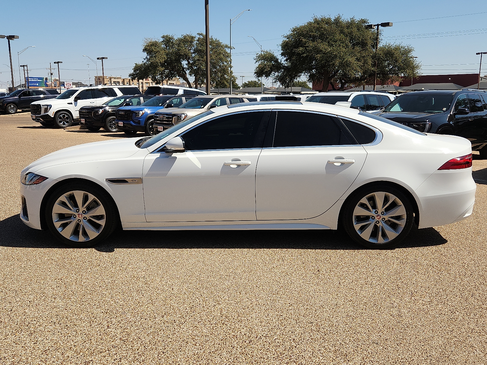  2022 Jaguar XF P300 R-Dynamic SE AWD   
