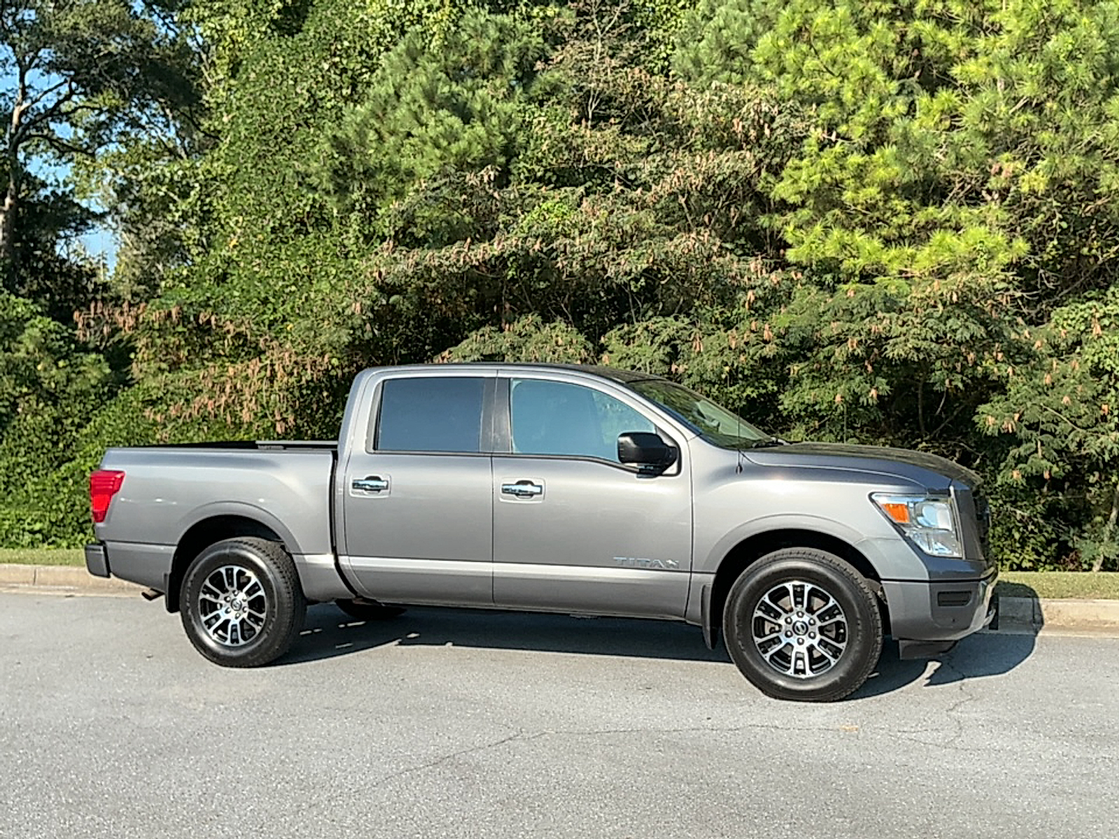 Gray (Gun Metallic) 2021 Nissan Titan Pickup Truck Four-Wheel Drive Automatic