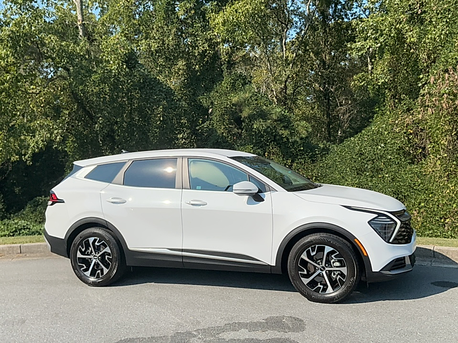 2025 Kia Sportage EX FWD