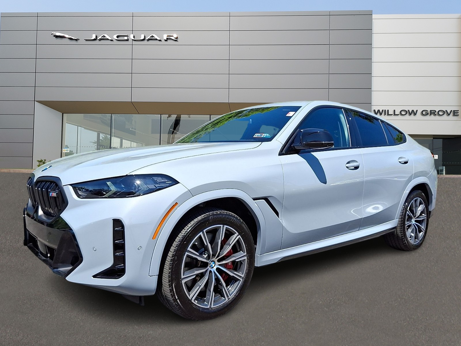 Gray (Brooklyn Grey Metallic - C4P) 2025 BMW X6 M60i xDrive AWD SUV / Crossover All-Wheel Drive Automatic