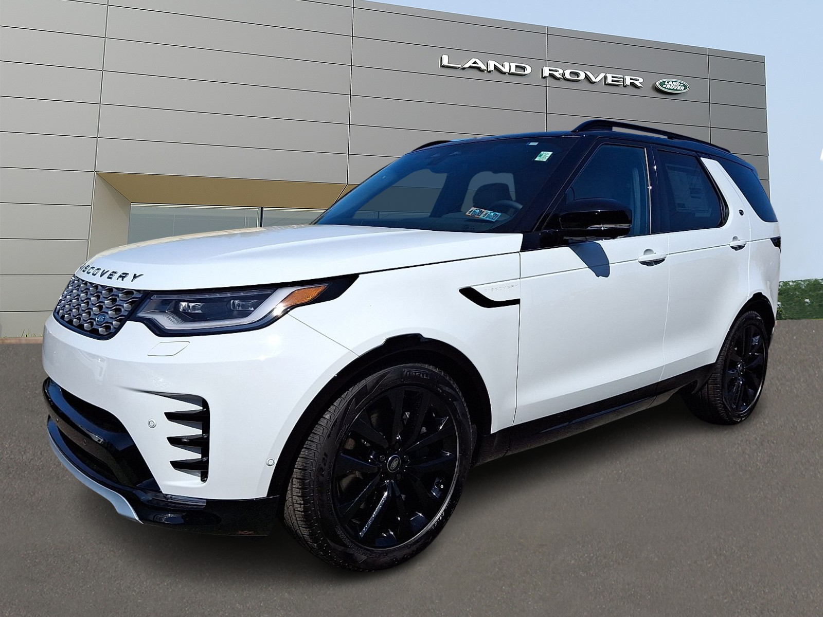 Fuji White - 1AA 2026 Land Rover Discovery SUV / Crossover All-Wheel Drive Automatic