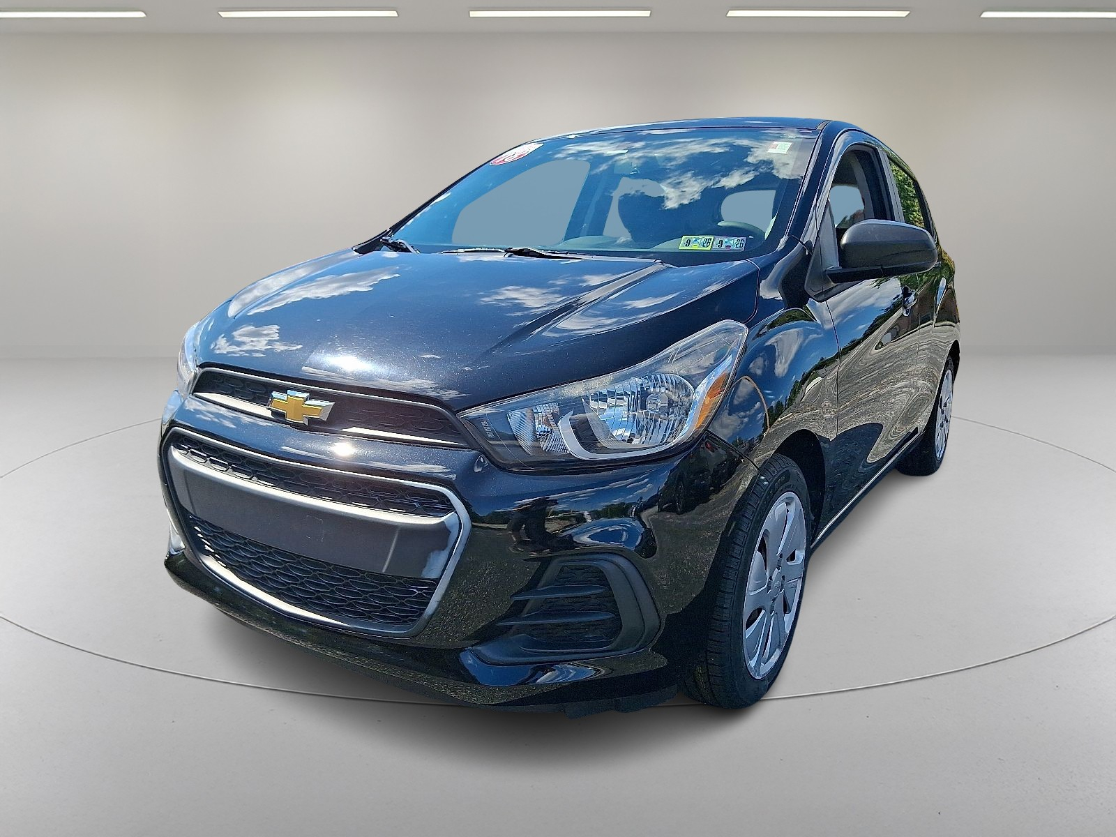 2018 Chevrolet Spark LS photo 3