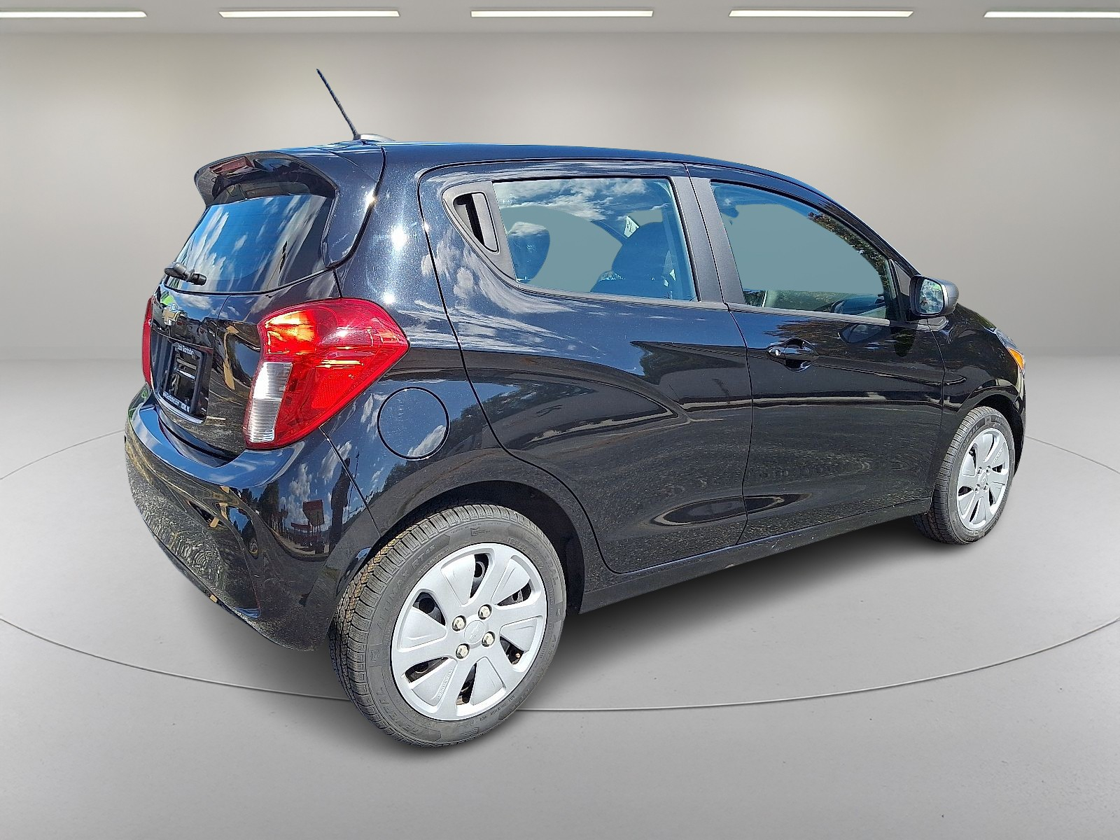 2018 Chevrolet Spark LS photo 10