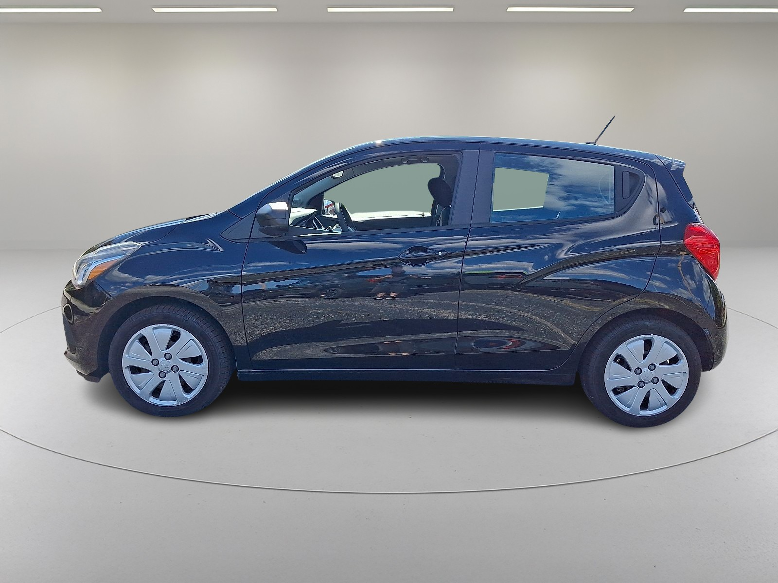 2018 Chevrolet Spark LS photo 5