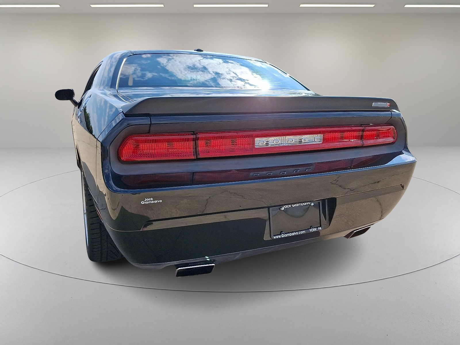 2009 Dodge Challenger SRT8 photo 8