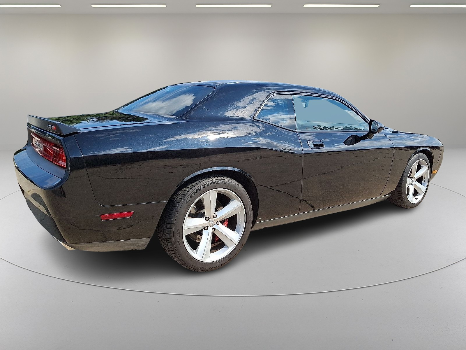 2009 Dodge Challenger SRT8 photo 11