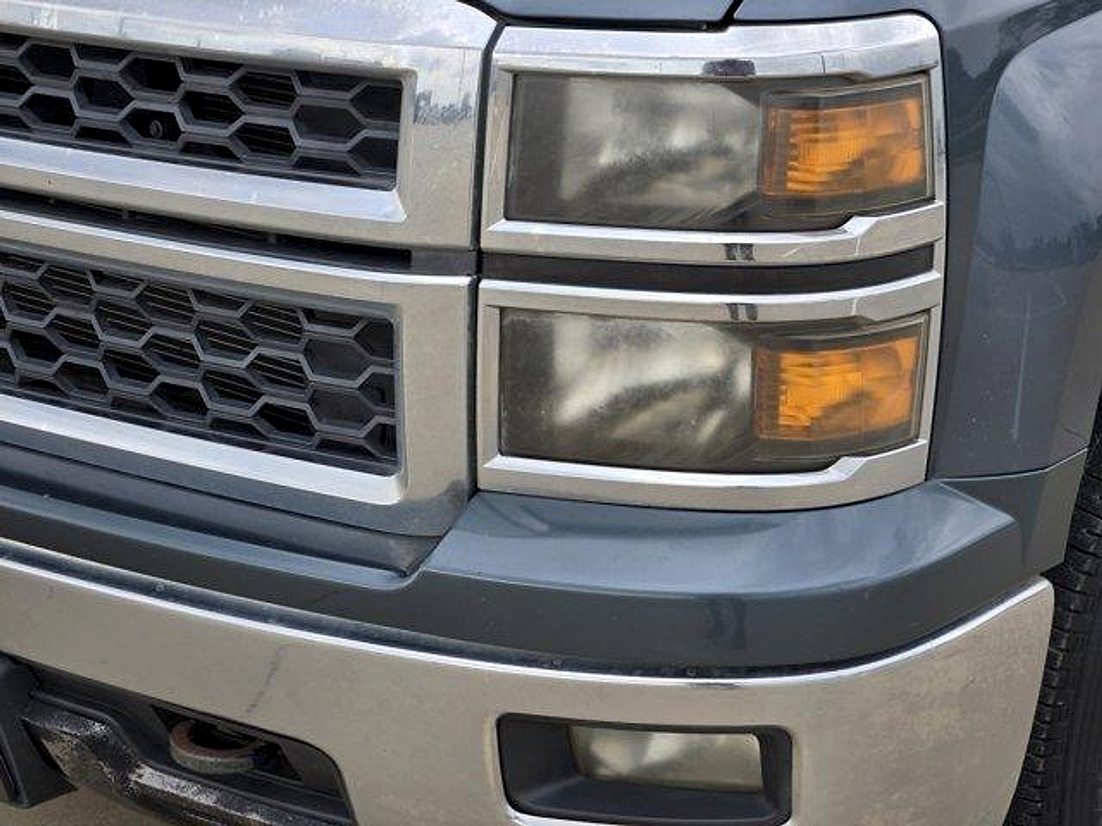 View vehicle photo 6