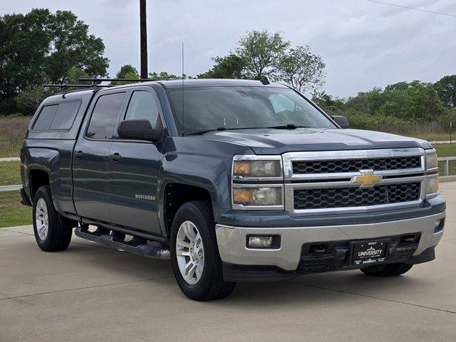 View vehicle photo 2