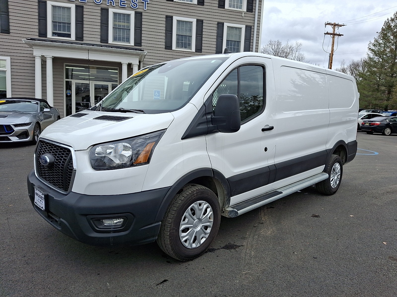 2024 Ford Transit Cargo 250 Low Roof LB RWD