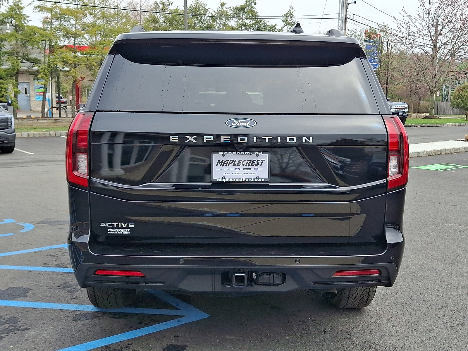 View vehicle photo 5