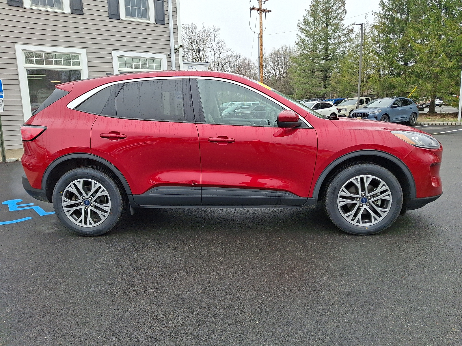 View vehicle photo 7