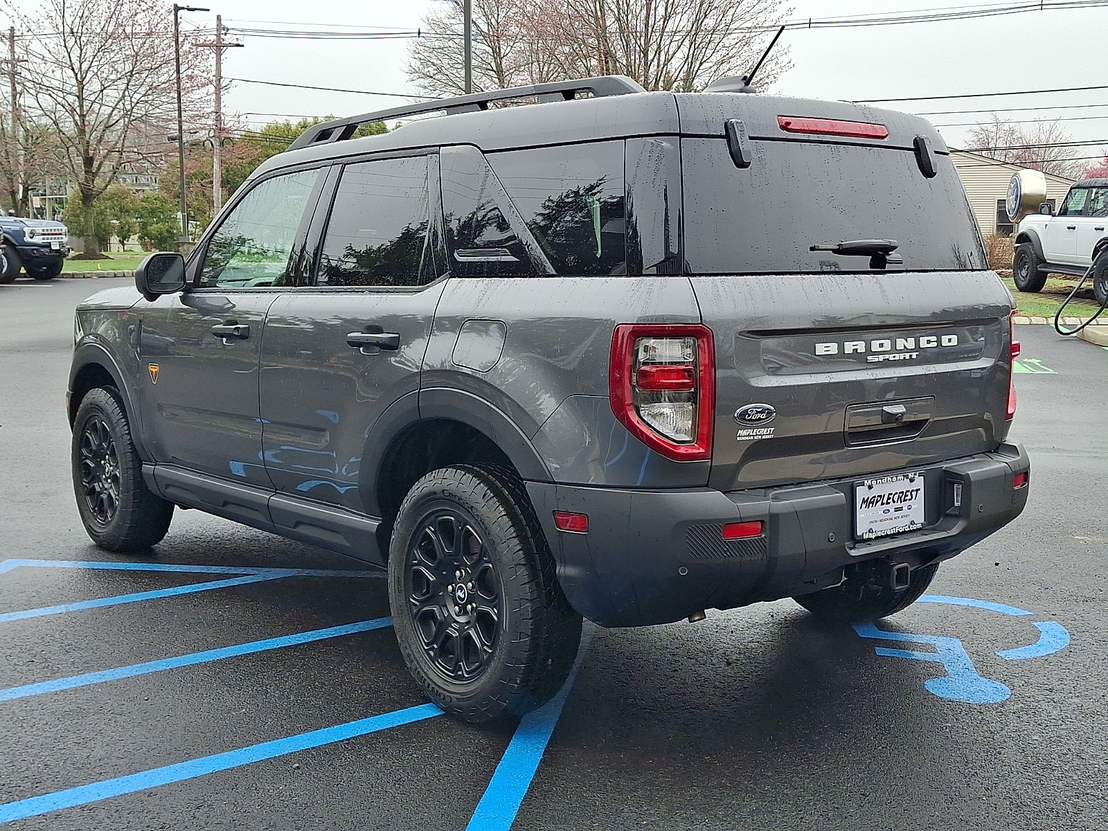 View vehicle photo 4