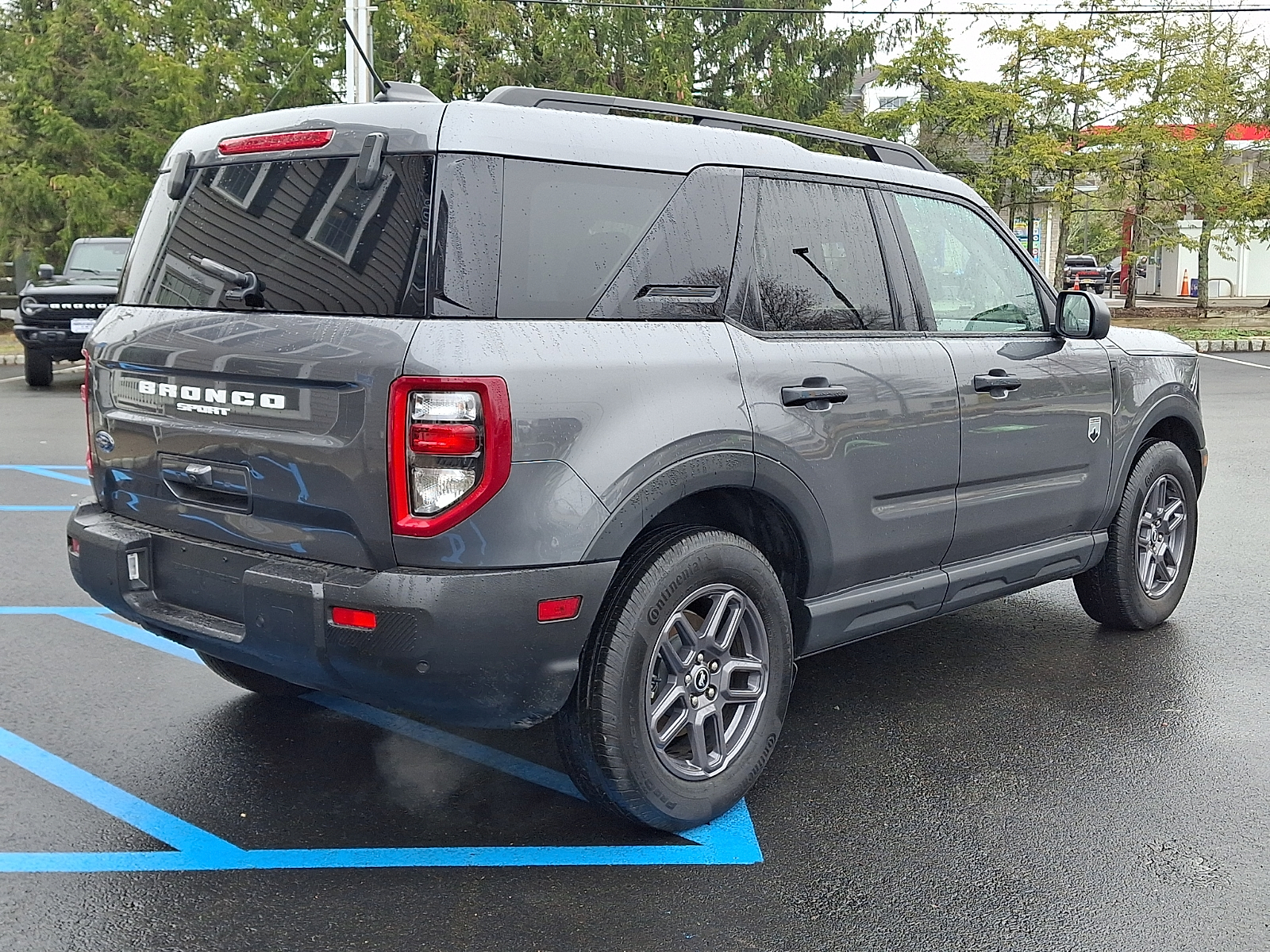 View vehicle photo 6